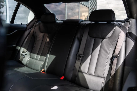 BMW 7 Serie - Afbeelding 16 van 30