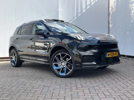 Lynk & Co 01 - Afbeelding 1 van 30