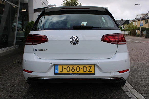 Volkswagen e-Golf - Afbeelding 28 van 30