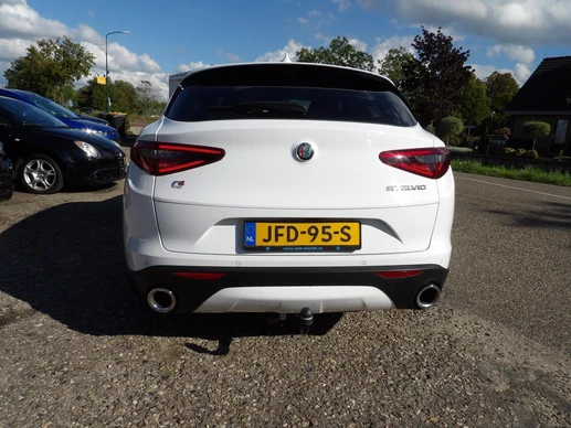 Alfa Romeo Stelvio - Afbeelding 7 van 15