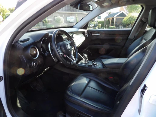 Alfa Romeo Stelvio - Afbeelding 12 van 15