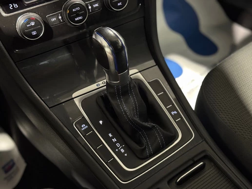 Volkswagen e-Golf - Afbeelding 27 van 30