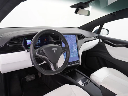 Tesla Model X - Afbeelding 17 van 30