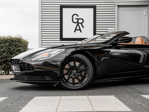 Aston Martin V8 Volante - Afbeelding 4 van 30