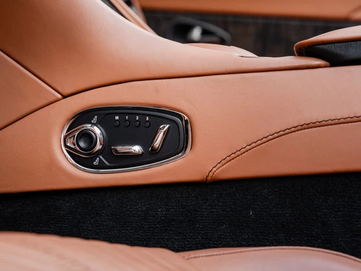Aston Martin V8 Volante - Afbeelding 21 van 30