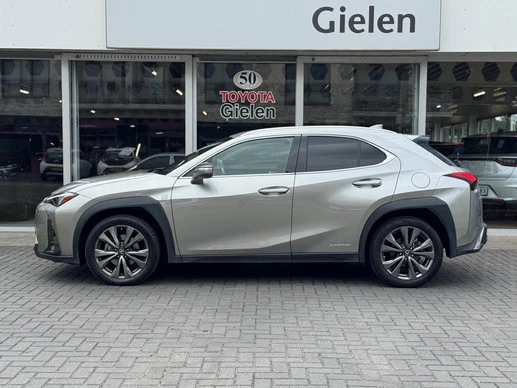 Lexus UX - Afbeelding 2 van 30
