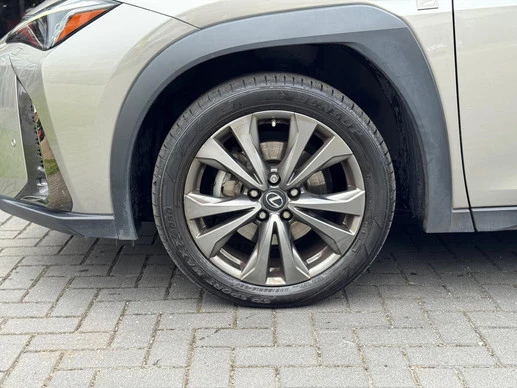Lexus UX - Afbeelding 10 van 30