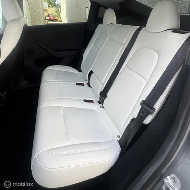 Tesla Model Y - Afbeelding 12 van 21