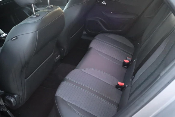 Peugeot e-2008 - Afbeelding 28 van 30