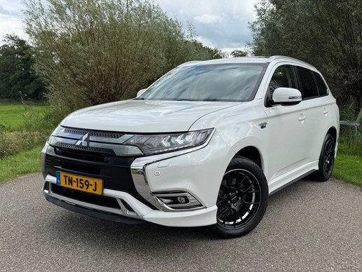 Mitsubishi Outlander - Afbeelding 1 van 24