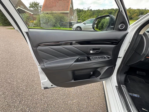 Mitsubishi Outlander - Afbeelding 14 van 24