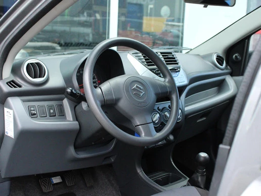 Suzuki Alto - Afbeelding 6 van 30