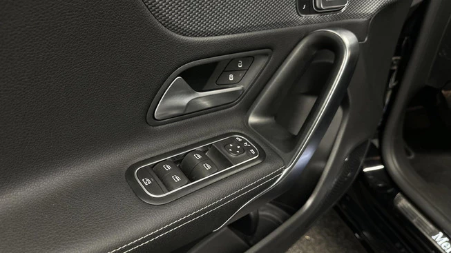 Mercedes-Benz A-Klasse - Afbeelding 17 van 30