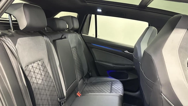 Volkswagen Golf - Afbeelding 15 van 30