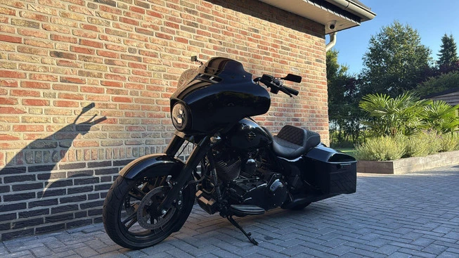 Harley-Davidson Street Glide - Afbeelding 2 van 21