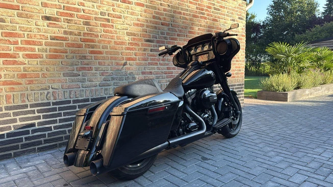 Harley-Davidson Street Glide - Afbeelding 6 van 21