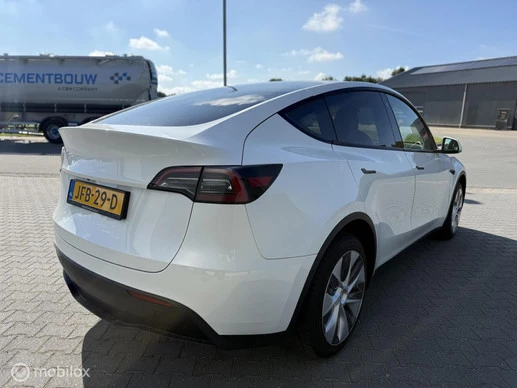 Tesla Model Y - Afbeelding 5 van 17