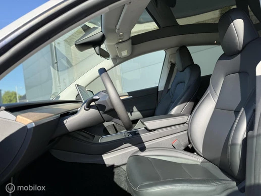 Tesla Model Y - Afbeelding 10 van 17