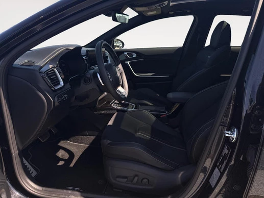 Kia Ceed - Afbeelding 13 van 27