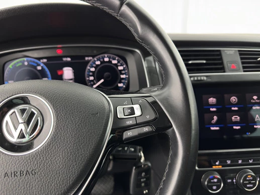 Volkswagen e-Golf - Afbeelding 17 van 27