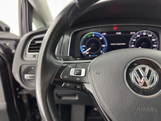 Volkswagen e-Golf - Afbeelding 18 van 27