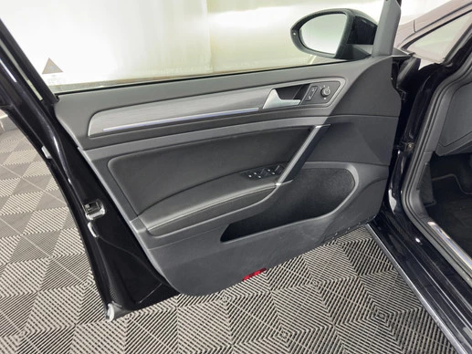 Volkswagen e-Golf - Afbeelding 20 van 27