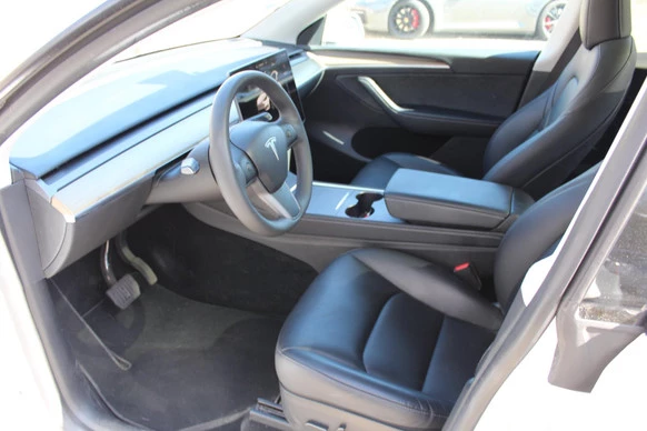 Tesla Model Y - Afbeelding 14 van 20