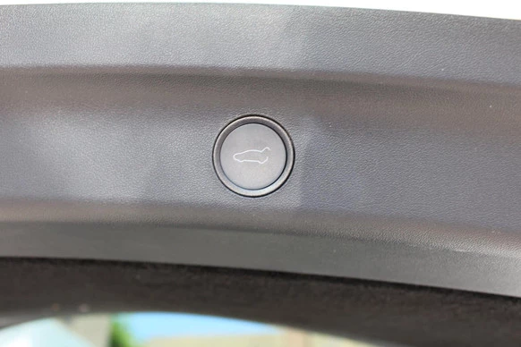 Tesla Model Y - Afbeelding 18 van 20