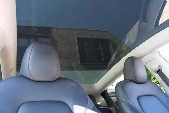 Tesla Model Y - Afbeelding 19 van 20