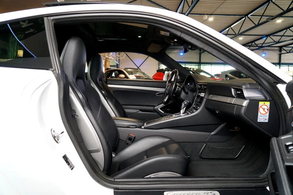 Porsche 911 - Afbeelding 4 van 30