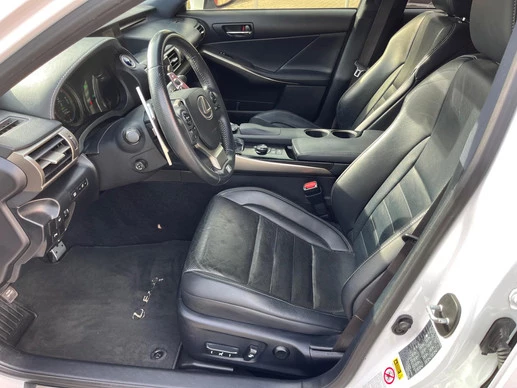 Lexus IS - Afbeelding 5 van 30