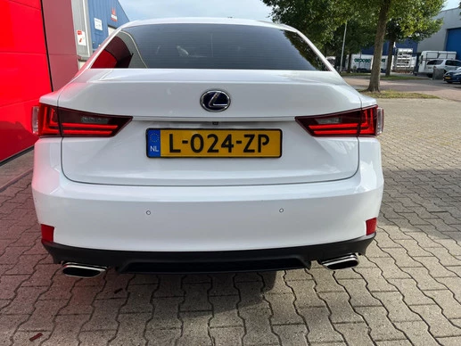 Lexus IS - Afbeelding 12 van 30