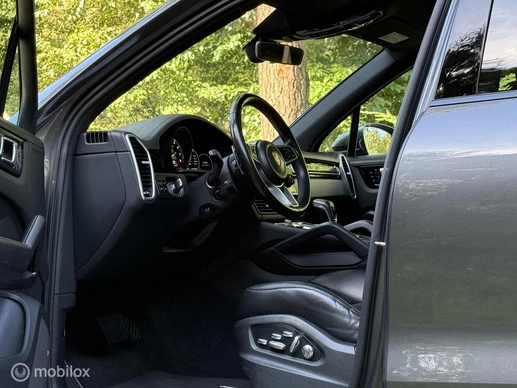 Porsche Cayenne - Afbeelding 3 van 30