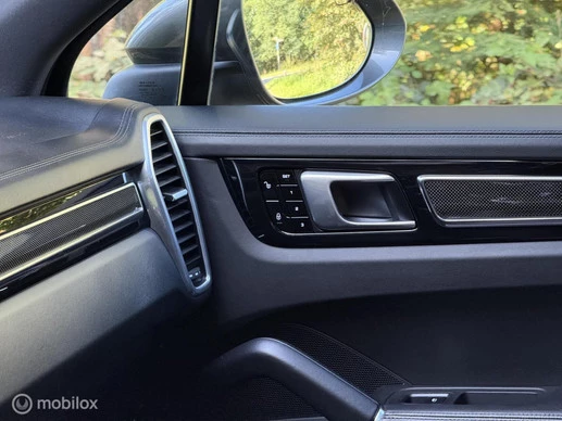 Porsche Cayenne - Afbeelding 22 van 30