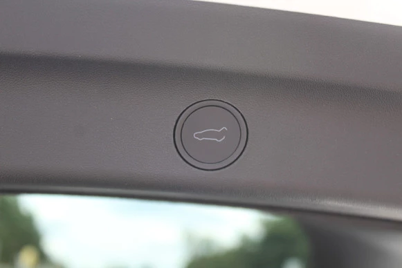 Tesla Model Y - Afbeelding 28 van 28
