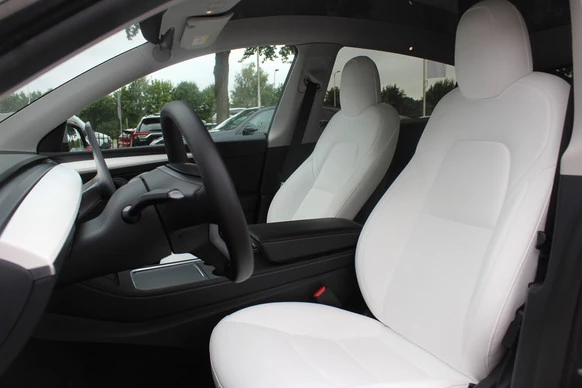 Tesla Model Y - Afbeelding 5 van 30