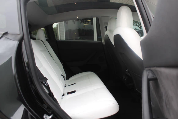 Tesla Model Y - Afbeelding 13 van 30