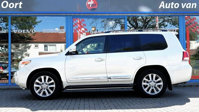 Toyota Land Cruiser - Afbeelding 2 van 23