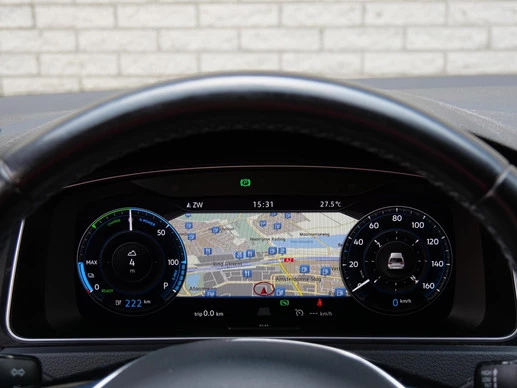 Volkswagen e-Golf - Afbeelding 14 van 26