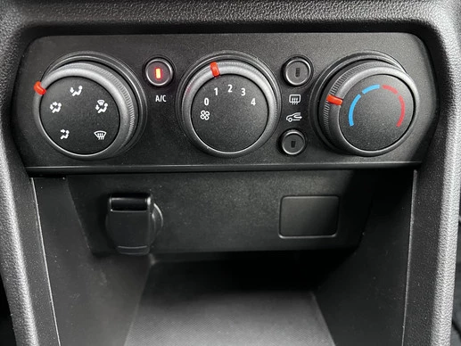 Dacia Sandero - Afbeelding 18 van 30
