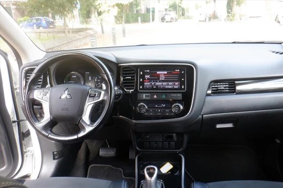 Mitsubishi Outlander - Afbeelding 14 van 23
