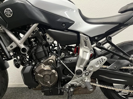 Yamaha MT 07 - Afbeelding 17 van 22