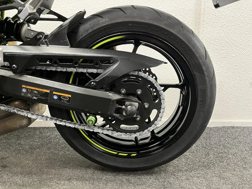 Kawasaki Z900 - Afbeelding 18 van 22