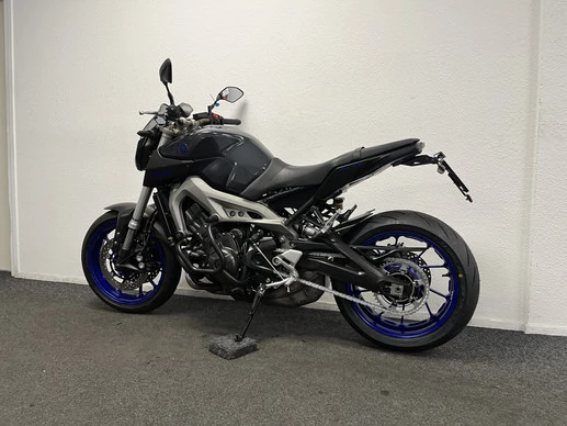 Yamaha MT 09 - Afbeelding 15 van 22