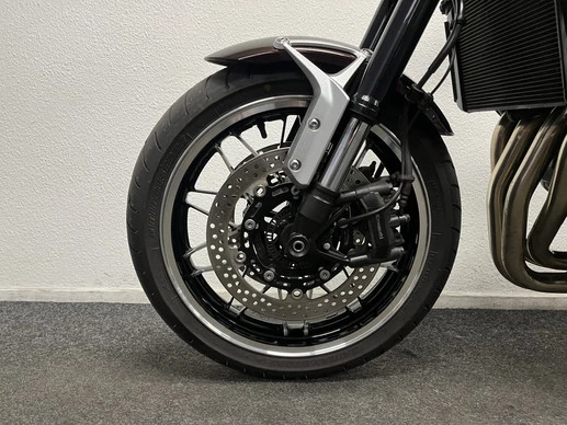Kawasaki Z900RS - Afbeelding 16 van 23