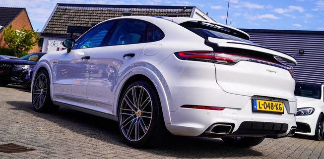 Porsche Cayenne - Afbeelding 21 van 30