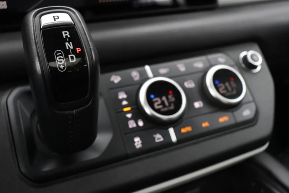 Land Rover Defender - Afbeelding 16 van 25