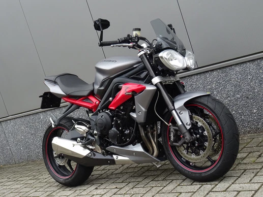 Triumph Street Triple - Afbeelding 2 van 17
