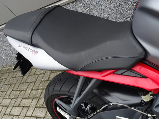 Triumph Street Triple - Afbeelding 13 van 17