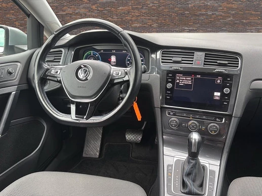 Volkswagen e-Golf - Afbeelding 9 van 23